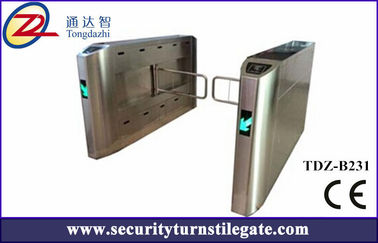 Tournez la porte de barrière d'oscillation de degré de sécurité de montants avec des interfaces de RS485/TCP/IP, fonction de secours